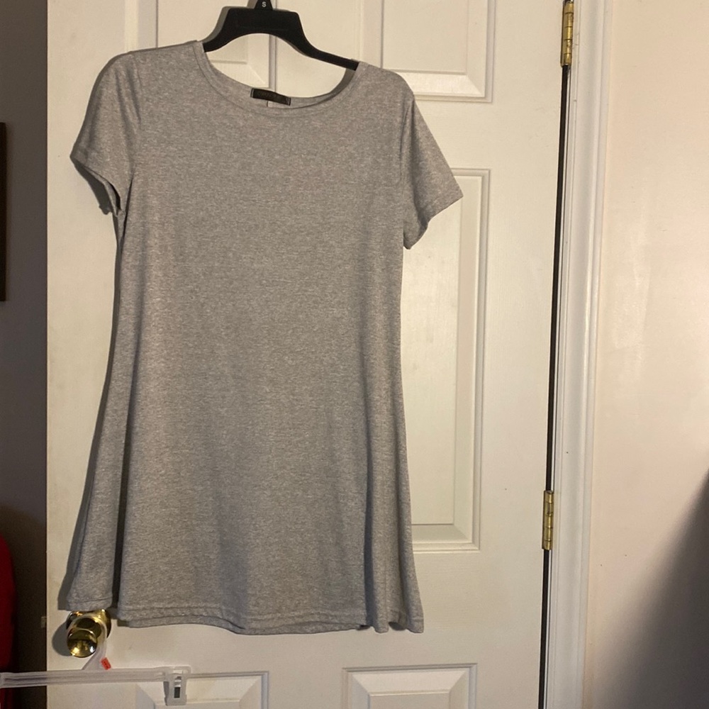Light gray short t-shirt dress